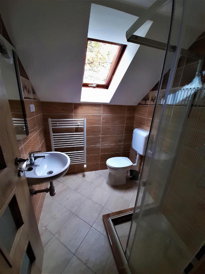 Bársony Vendéglő és Panzió Szecseny Exterior foto